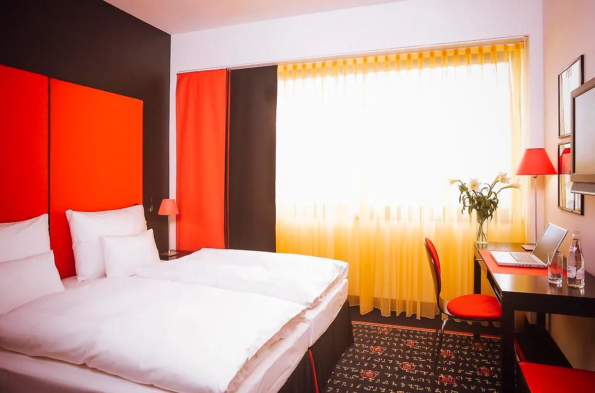 Holiday Inn Munich - Leuchtenbergring By Ihg 4*,  Germany